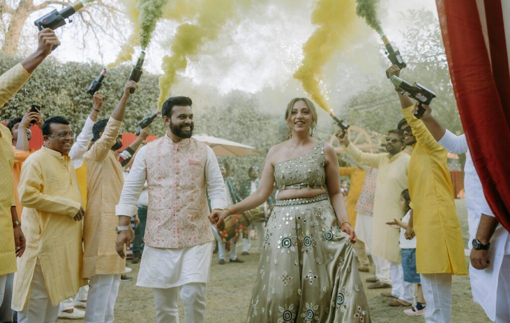 Outdoor candid vs traditional wedding photography setup